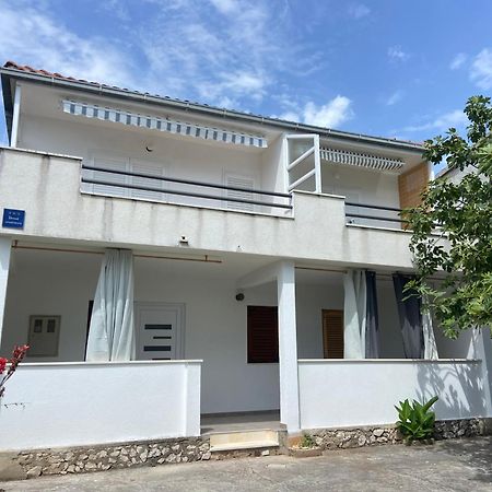 Apartmani Mara Rogoznica โรกอซนิซา ภายนอก รูปภาพ