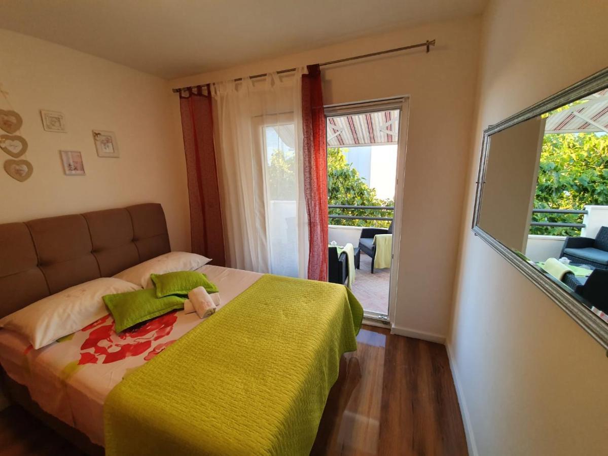 Apartmani Mara Rogoznica โรกอซนิซา ภายนอก รูปภาพ