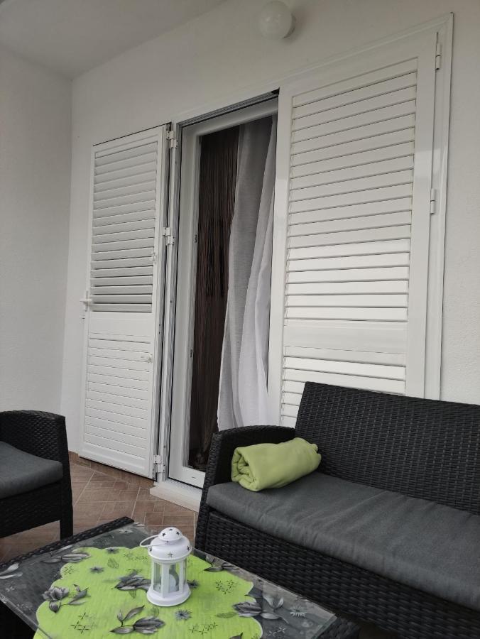 Apartmani Mara Rogoznica โรกอซนิซา ภายนอก รูปภาพ
