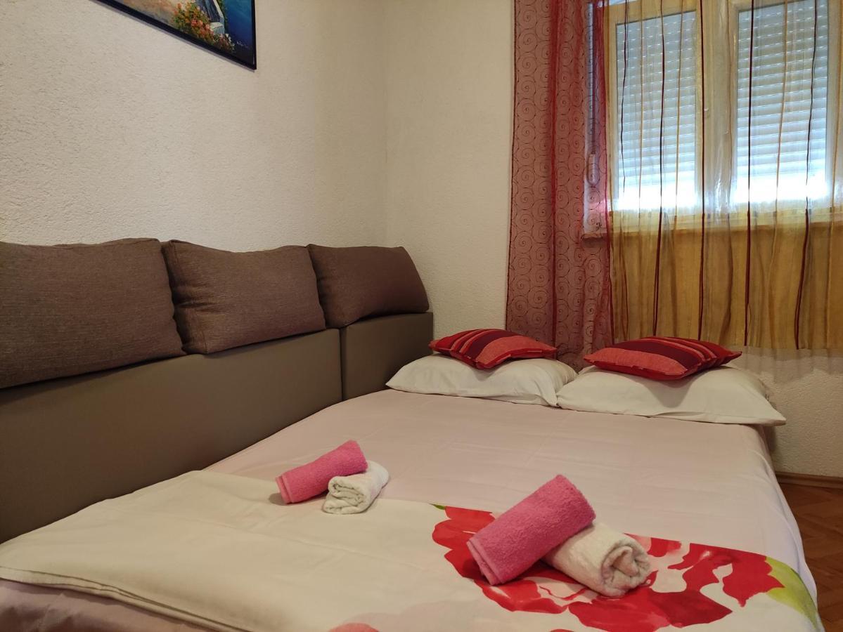 Apartmani Mara Rogoznica โรกอซนิซา ภายนอก รูปภาพ