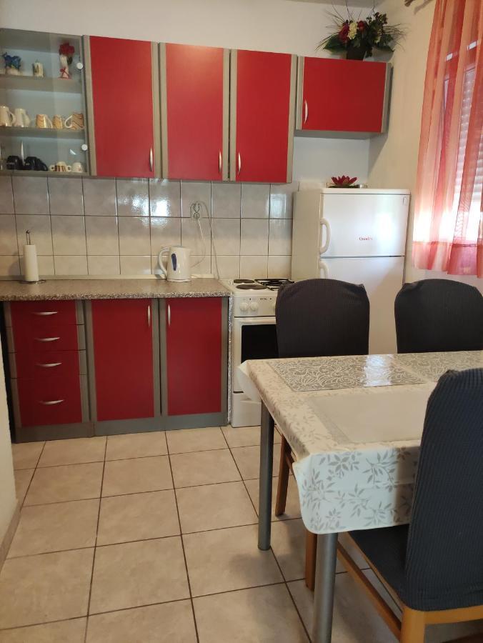 Apartmani Mara Rogoznica โรกอซนิซา ภายนอก รูปภาพ