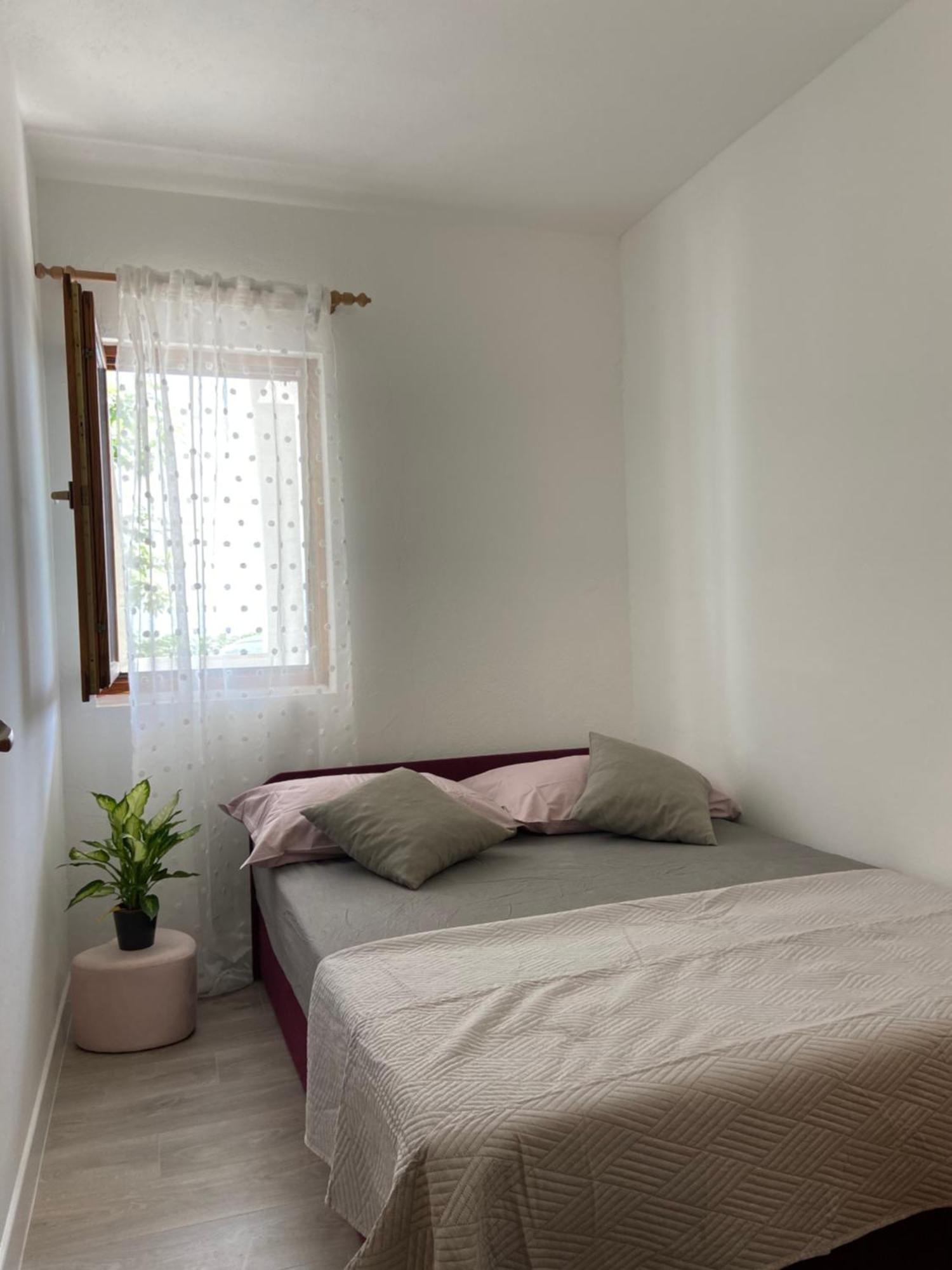 Apartmani Mara Rogoznica โรกอซนิซา ภายนอก รูปภาพ