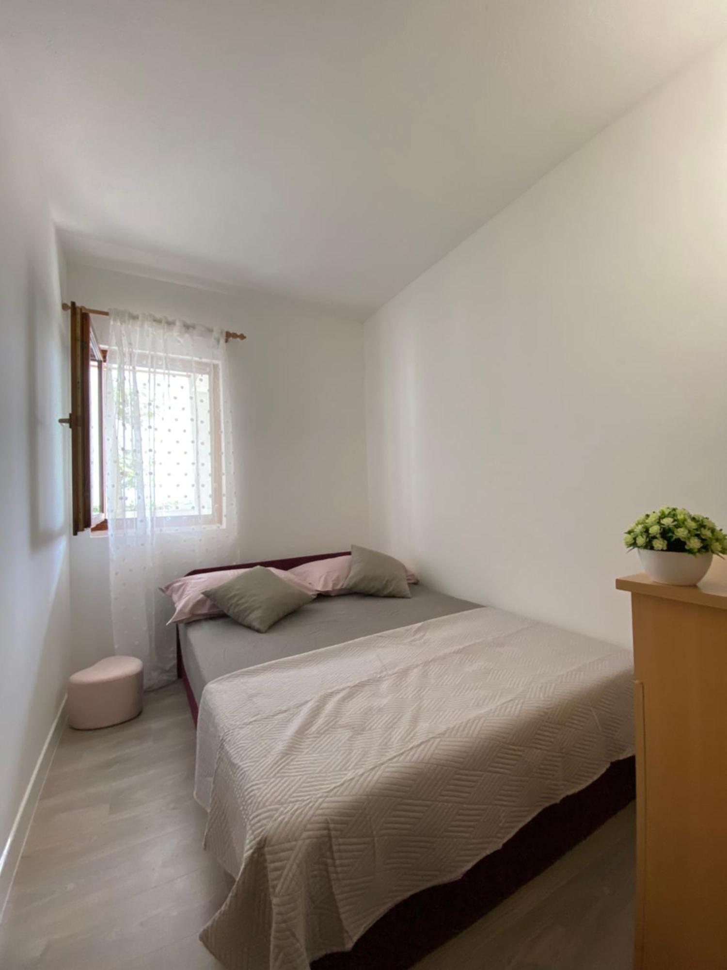Apartmani Mara Rogoznica โรกอซนิซา ภายนอก รูปภาพ